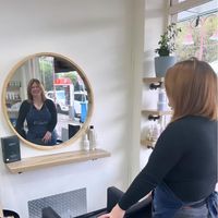 Zoe Tara Salon