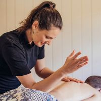 Kahuna Massage with Jess Dawson