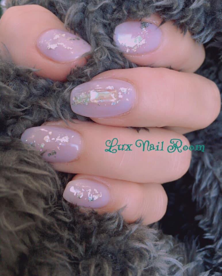 Lux Nail Room